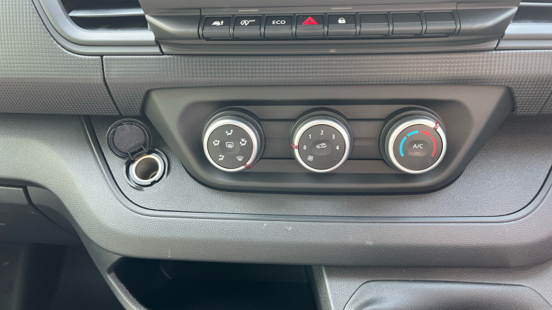 Renault Trafic Swb Diesel SL30 Blue dCi 130 Advance [Safety] Van